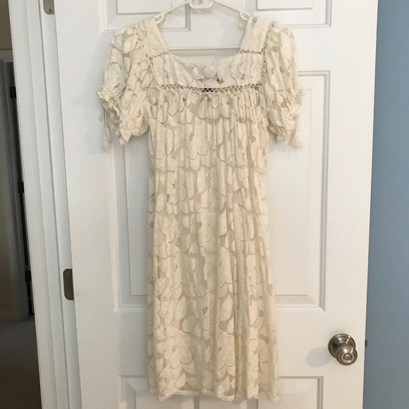 ❌SOLD❌ Trulli (Ann Taylor) cream lace dress - Picture 2 of 6